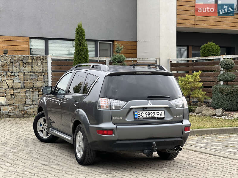 Mitsubishi Outlander 2011