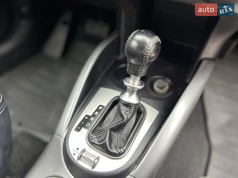 Mitsubishi Outlander 2011