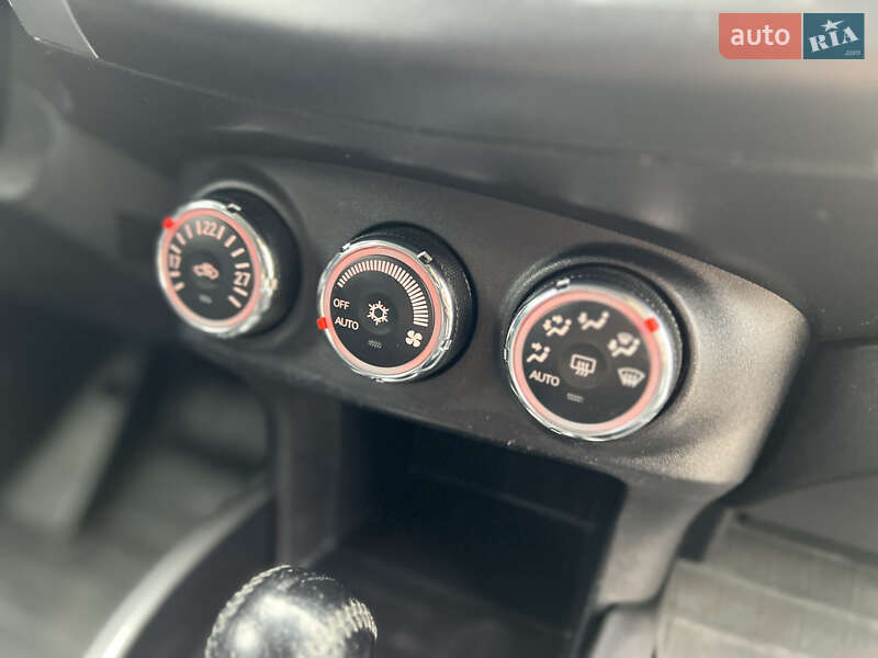 Mitsubishi Outlander 2011