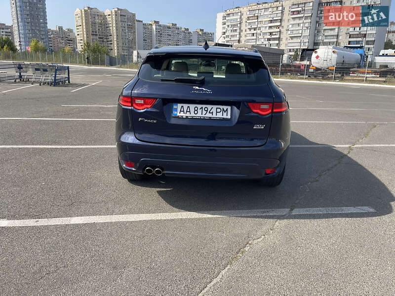 Jaguar F-Pace 2016
