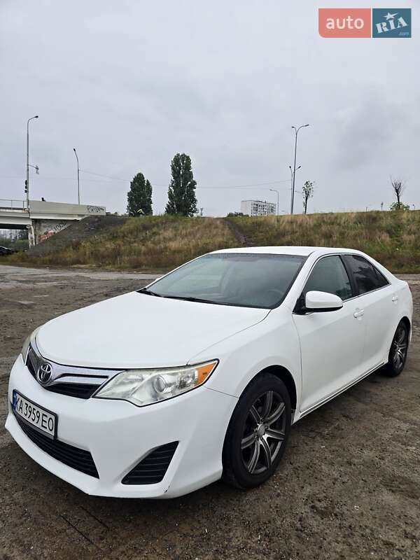 Toyota Camry 2014