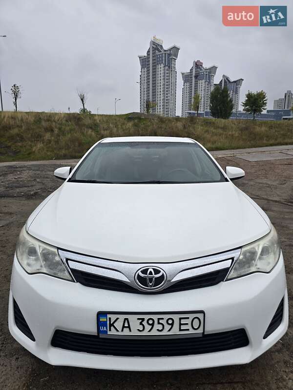 Toyota Camry 2014