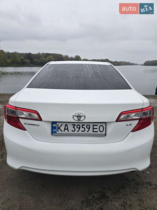 Toyota Camry 2014