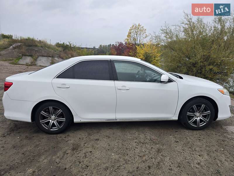 Toyota Camry 2014