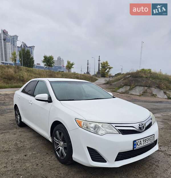 Toyota Camry 2014