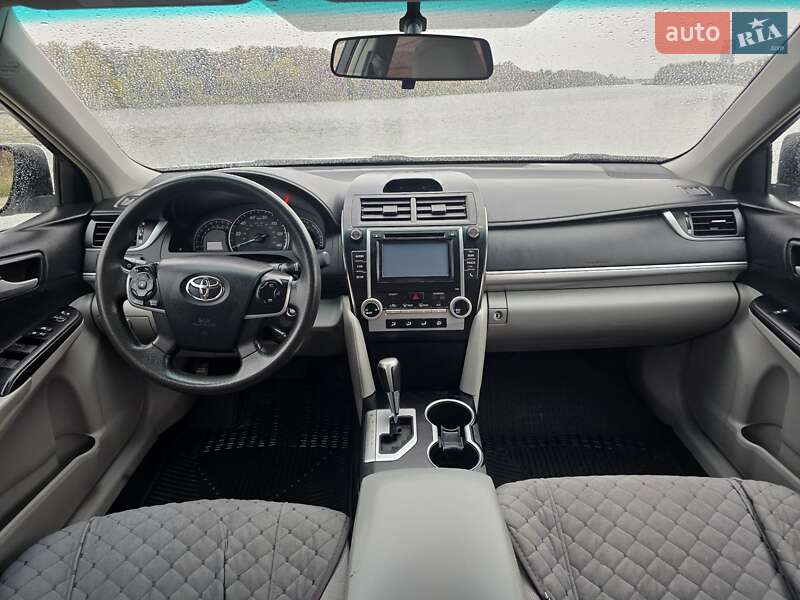 Toyota Camry 2014