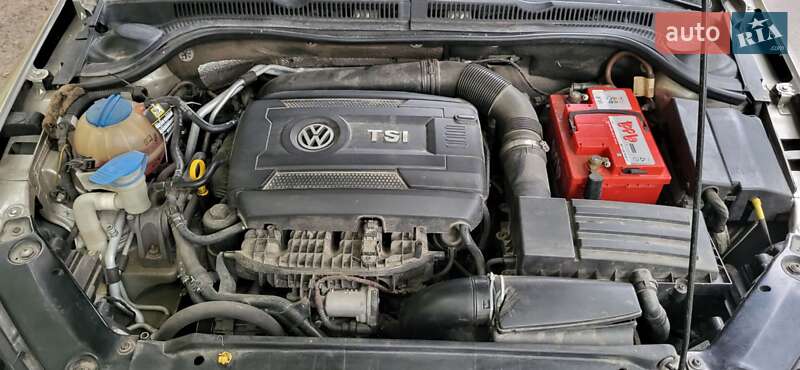 Volkswagen Jetta 2013