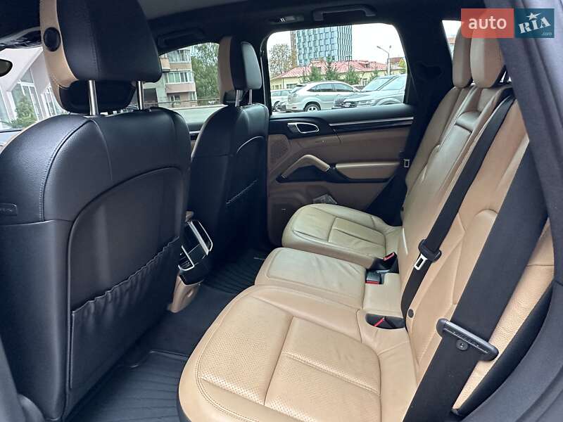 Porsche Cayenne 2014