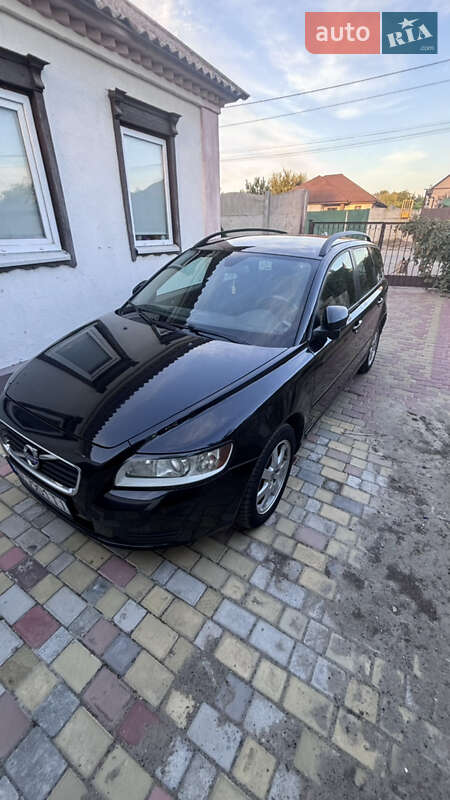 Volvo V50 2011