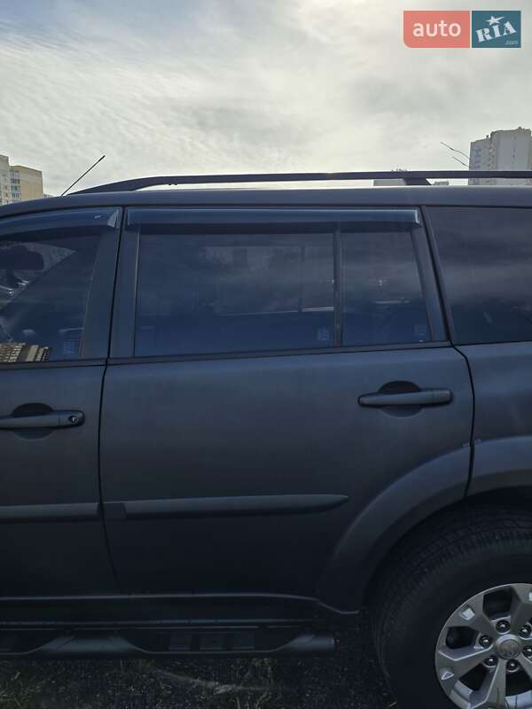 Mitsubishi Pajero Sport 2013
