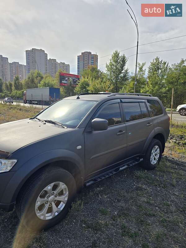 Mitsubishi Pajero Sport 2013