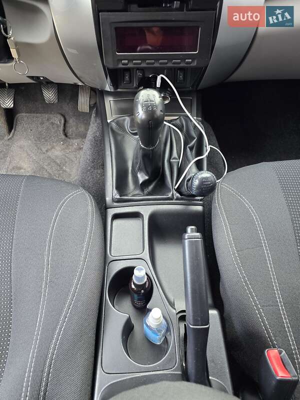 Mitsubishi Pajero Sport 2013