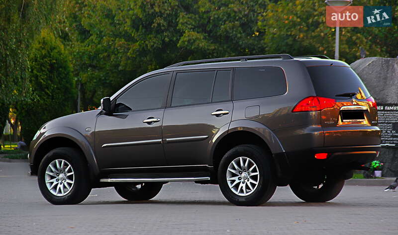 Mitsubishi Pajero 2013