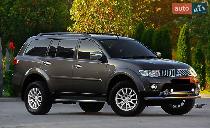 Mitsubishi Pajero 2013