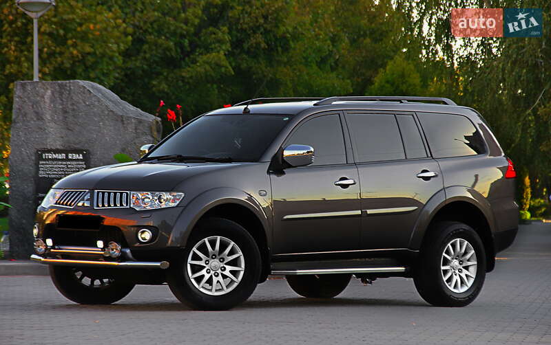 Mitsubishi Pajero 2013