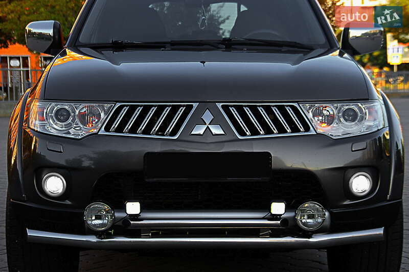 Mitsubishi Pajero 2013