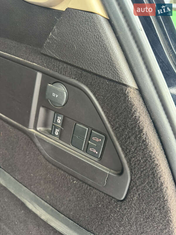 Volkswagen Touareg 2012