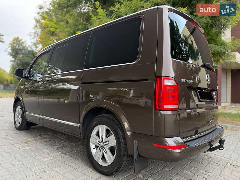 Volkswagen Multivan 2016