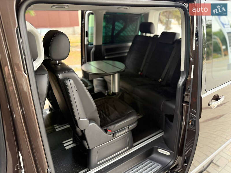 Volkswagen Multivan 2016