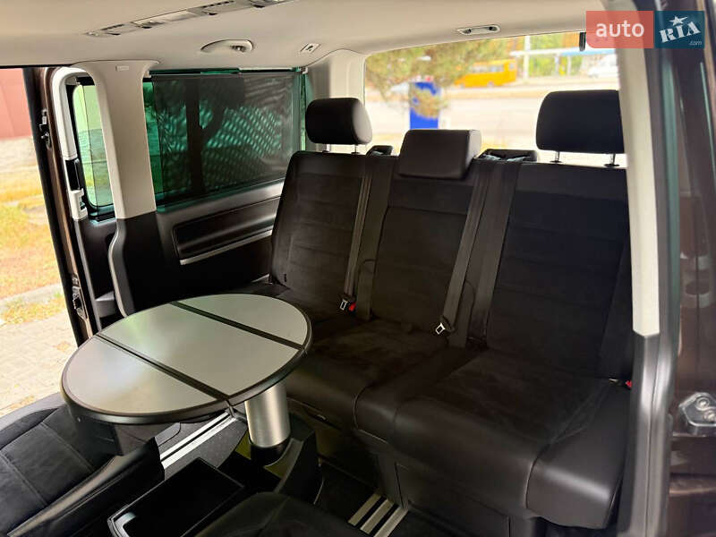 Volkswagen Multivan 2016