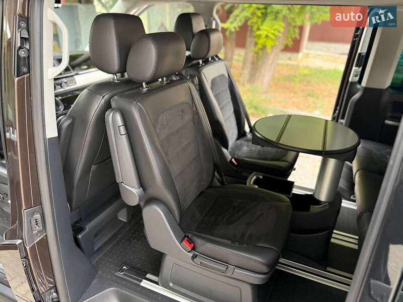 Volkswagen Multivan 2016