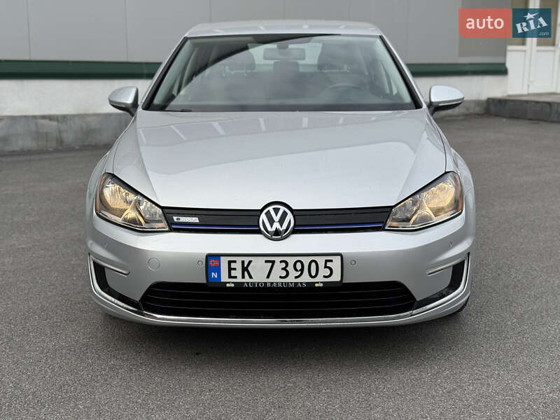 Volkswagen e-Golf 2015