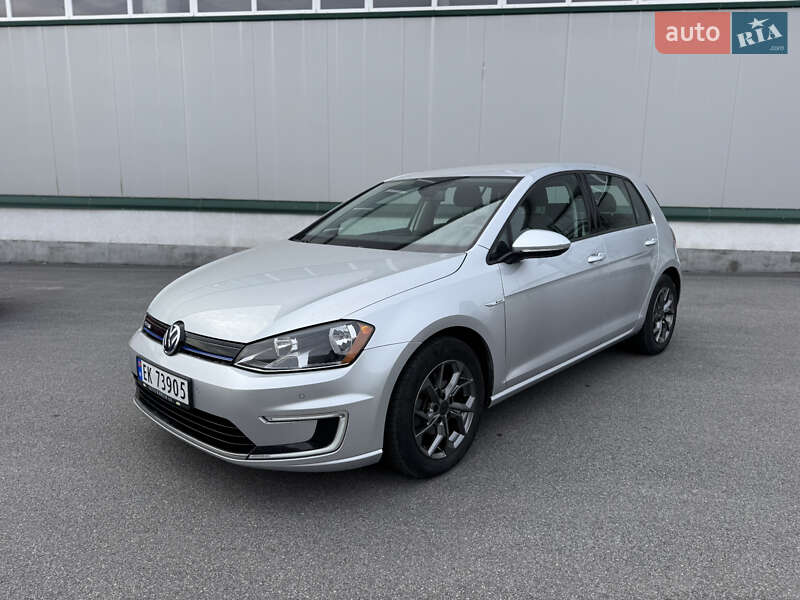 Volkswagen e-Golf 2015