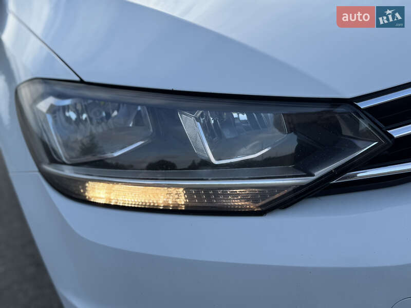 Volkswagen Touran 2016