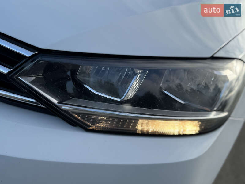 Volkswagen Touran 2016