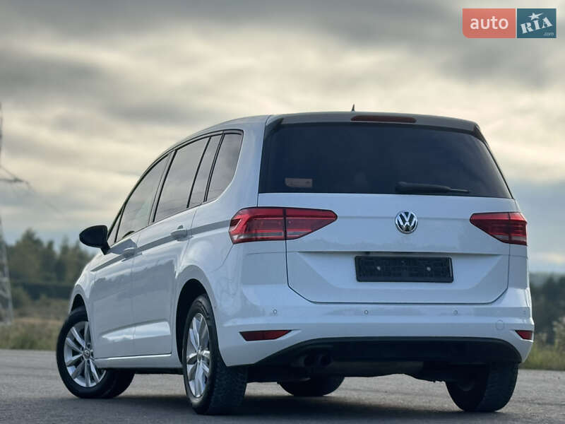 Volkswagen Touran 2016