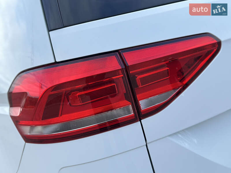 Volkswagen Touran 2016