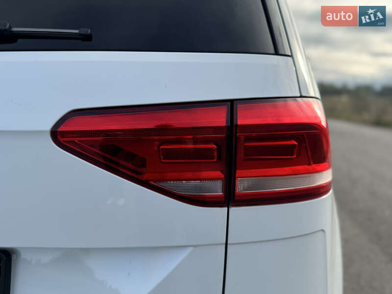 Volkswagen Touran 2016