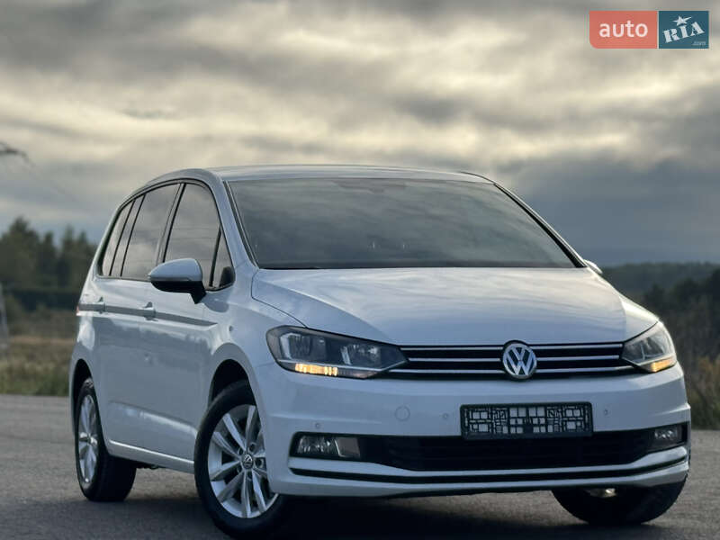Volkswagen Touran 2016