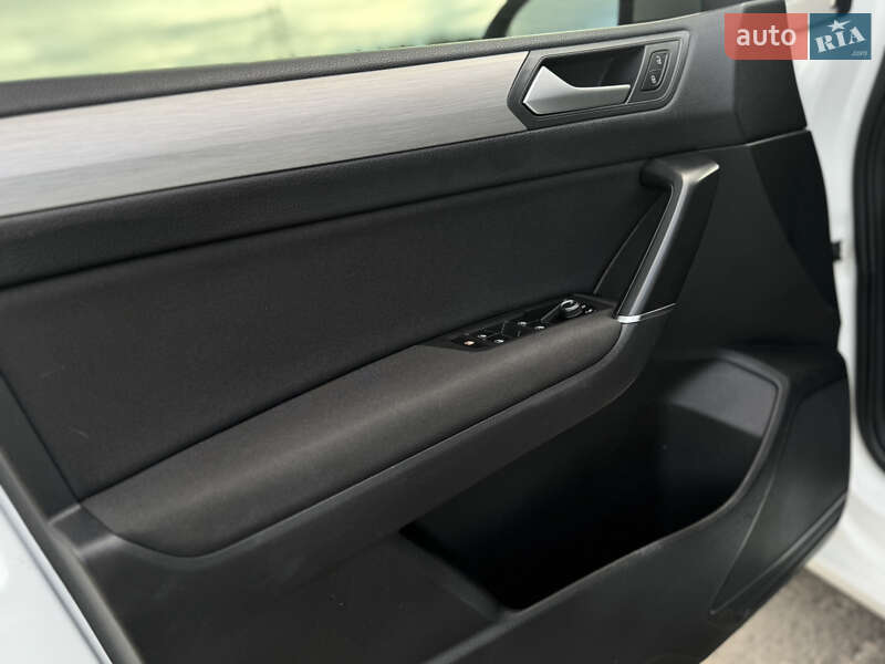 Volkswagen Touran 2016