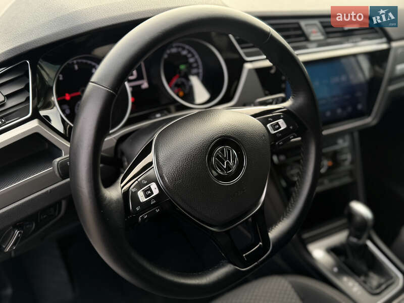 Volkswagen Touran 2016