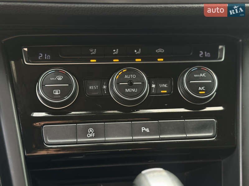 Volkswagen Touran 2016