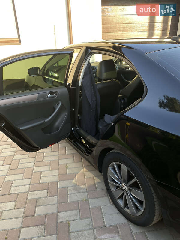 Volkswagen Jetta 2014