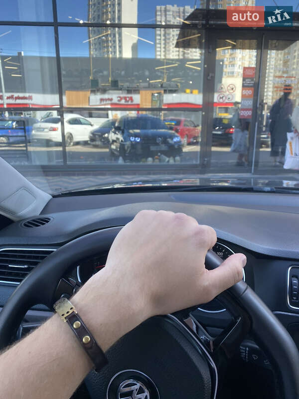 Volkswagen Jetta 2014