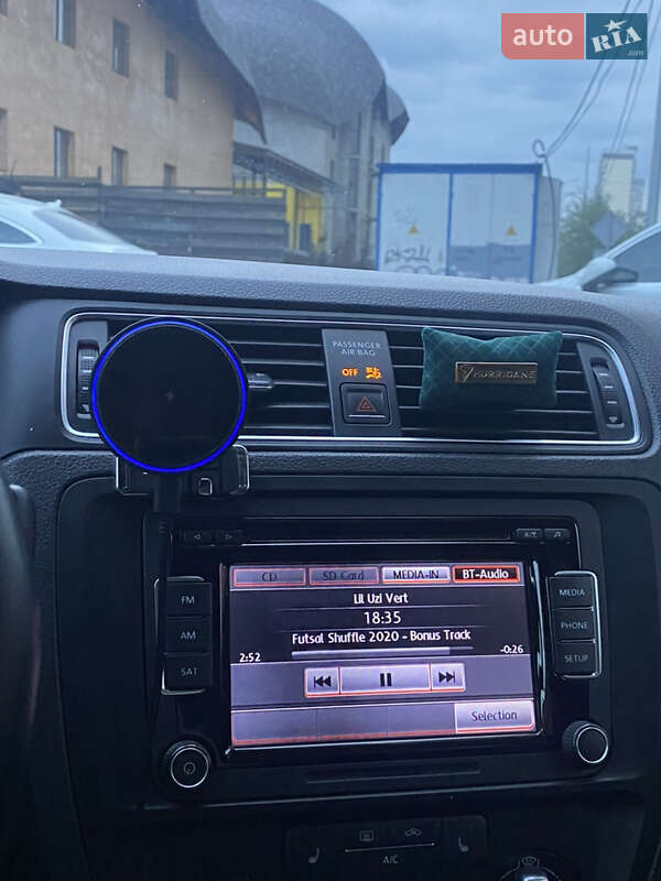 Volkswagen Jetta 2014