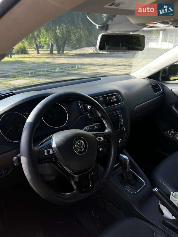 Volkswagen Jetta 2014