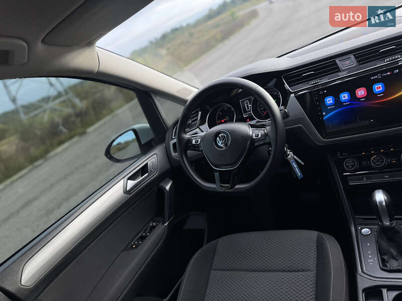 Volkswagen Touran 2016