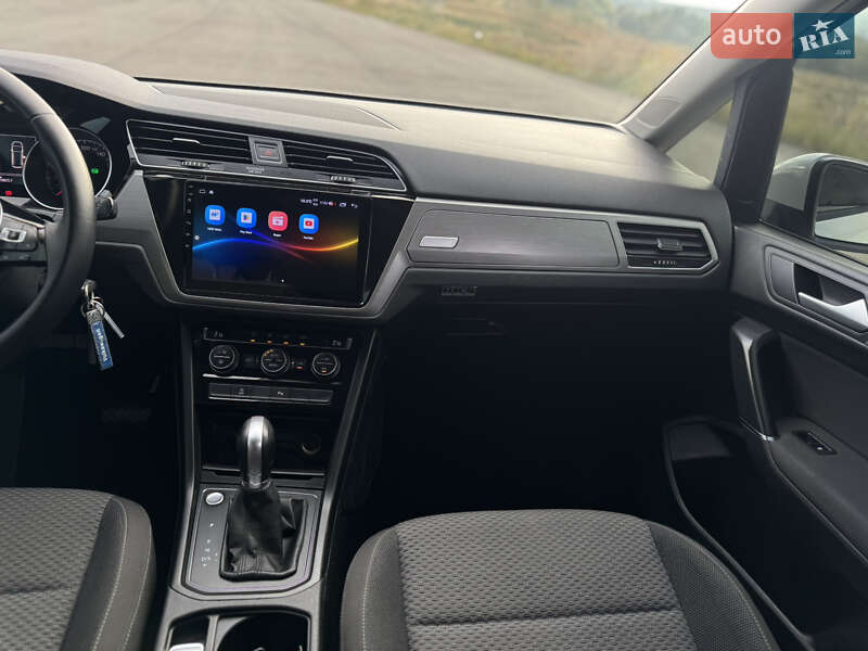 Volkswagen Touran 2016