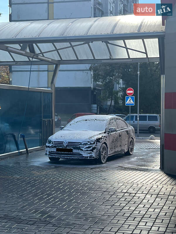 Volkswagen Jetta 2014