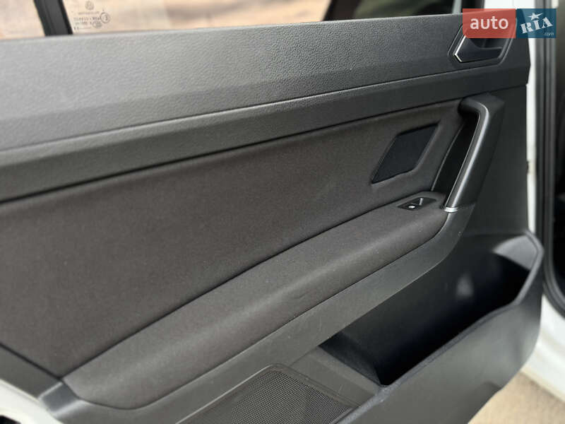 Volkswagen Touran 2016