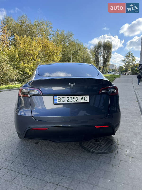 Tesla-8