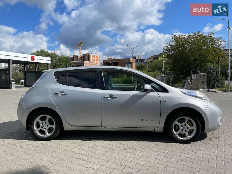 Nissan Leaf 2011