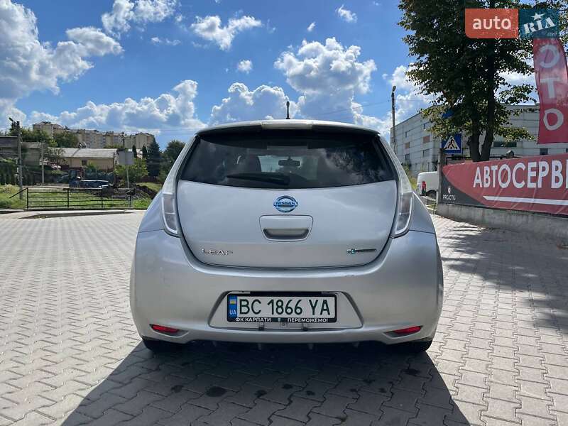 Nissan Leaf 2011