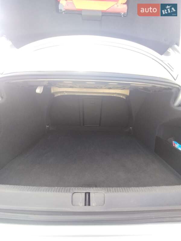 Volkswagen CC / Passat CC 2010