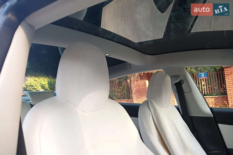 Tesla Model 3 2019