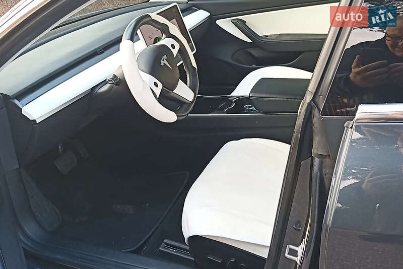 Tesla Model 3 2019